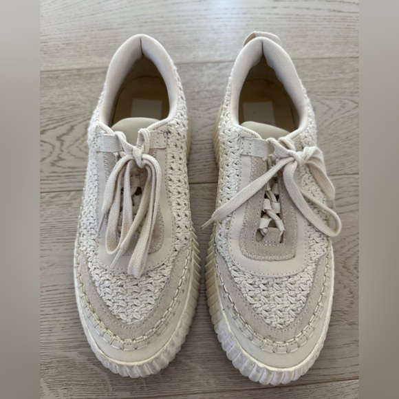 Dolce Vita Dolen Sneakers in Sandstone Knit color
Size 8.5 - Picture 7 of 13